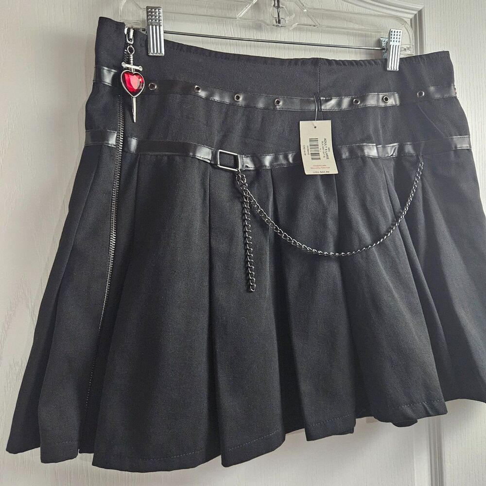 New Body Rage Gothy Pleated Skirt Chains n Faux Leather Accents Black Heart XL